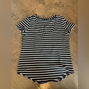 Lululemon - black and light gray striped v neck tee - Medium/sz 6-8